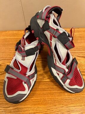 Women’s Teva Rydecker Pro Wet/Dry Hiking Sandals - 9